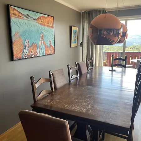 Stor Toppleilighet I Sentrum Beitostolen